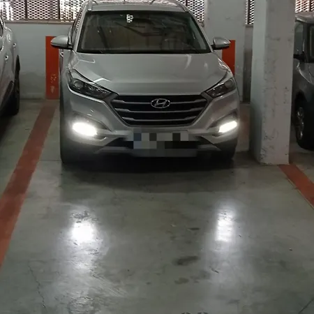 Atico Centro ,parking Edificio Incluido Apartment